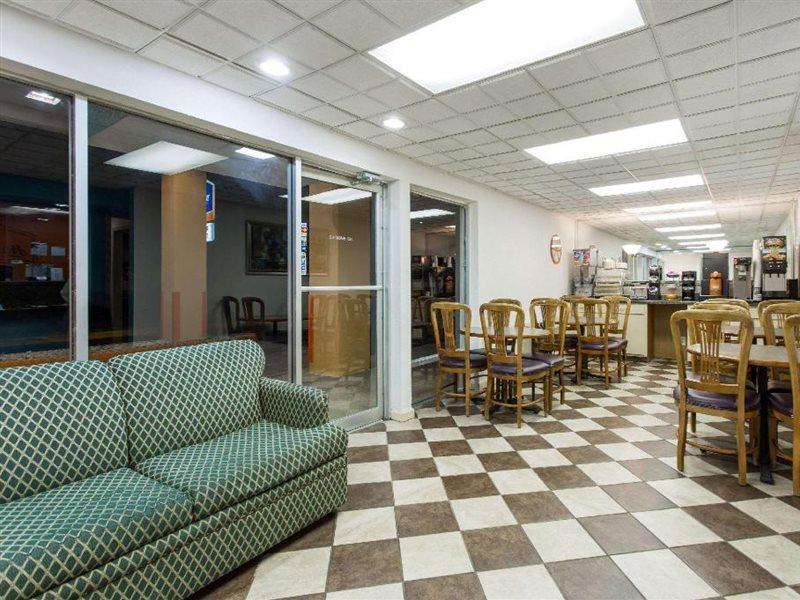 Howard Johnson By Wyndham Вирджиния Бийч Екстериор снимка